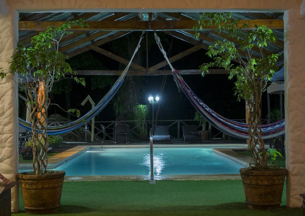 promedio Poesía mariposa HOTEL BUGABUTIK PUERTO VIEJO DE TALAMANCA 3* (Costa Rica) - desde 84 € |  HOTELMIX
