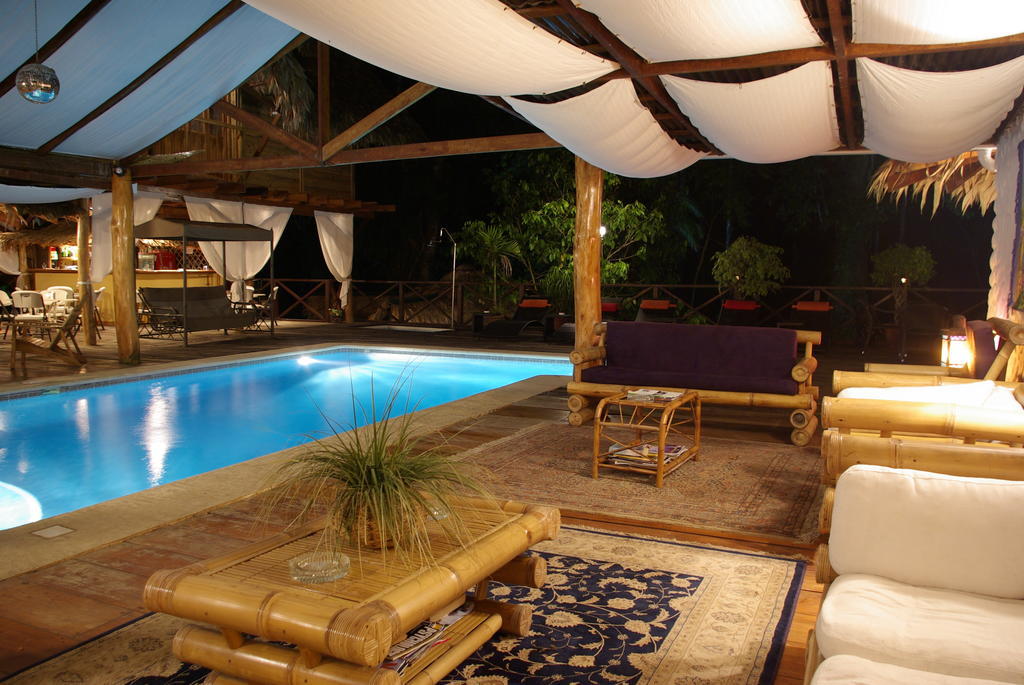 promedio Poesía mariposa HOTEL BUGABUTIK PUERTO VIEJO DE TALAMANCA 3* (Costa Rica) - desde 84 € |  HOTELMIX